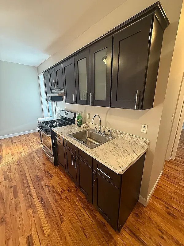 Photo - 161 E 115th St Unidad 3R