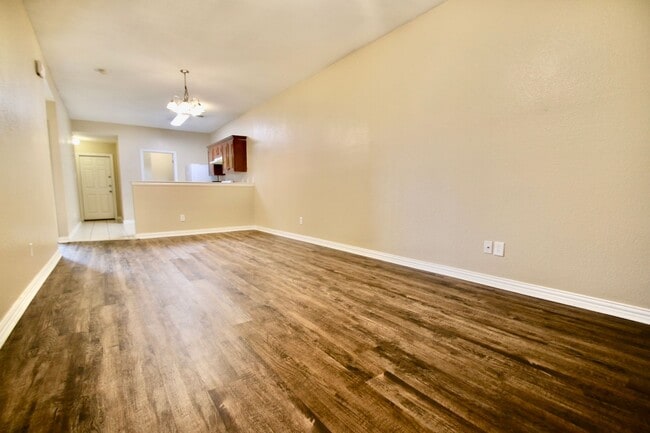 Building Photo - 3116-3118 S Cherry Ln Unit 3116 Rental