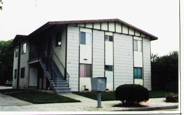 2884 Joseph Avenue - 2884 Joseph Avenue