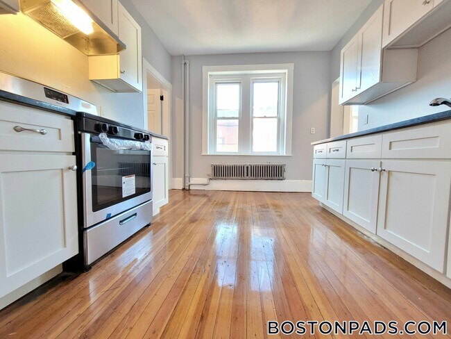 Photo - 43 Mt Pleasant Ave Unit 3