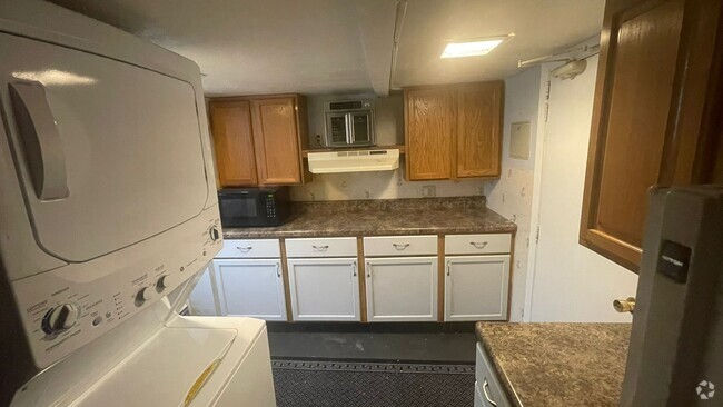 Building Photo - 2342 E 13th St Unit A Rental
