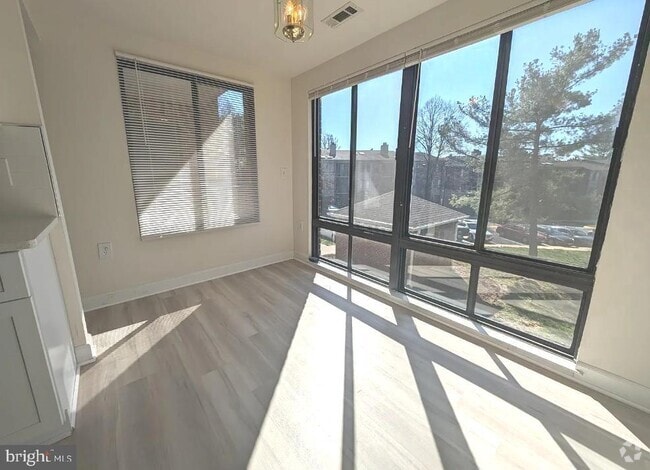 Building Photo - 18001 Chalet Dr Unit 19-202 Rental
