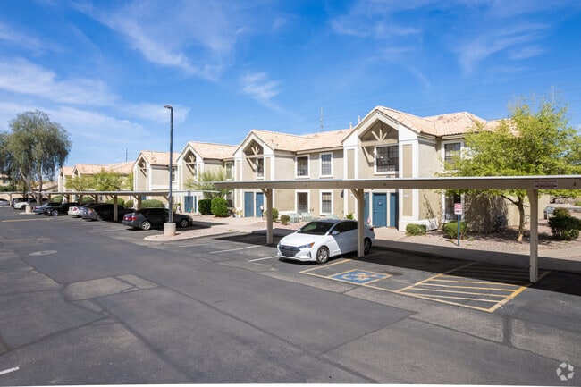 Estacionamiento cubierto - Cottonwood Crossing