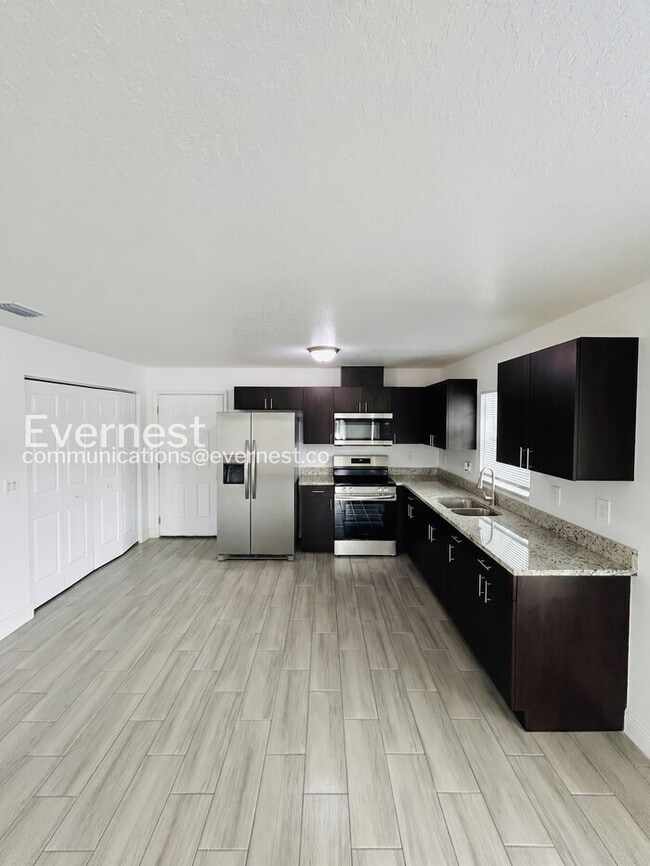 Photo - 1132 Maybury Dr