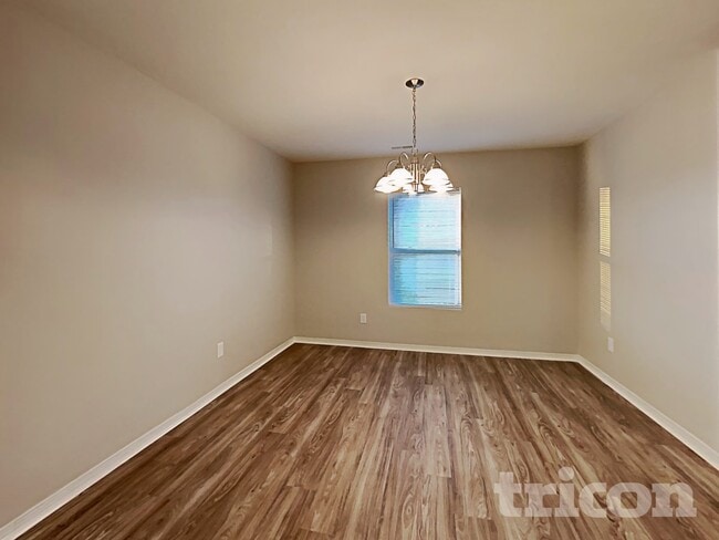 Photo - 1528 April Knoll Ct