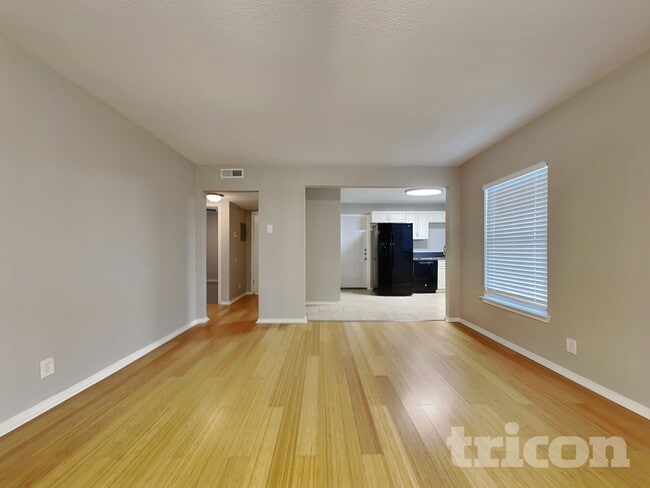 Photo - 706 Olney Dr