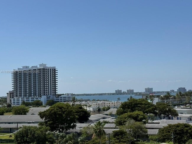 Photo - 7501 E Treasure Dr Unit 7L