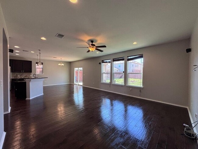 Photo - 1405 Berlin Ln