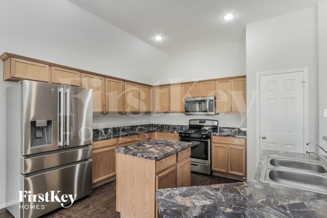 Photo - 631 Magnolia Ln