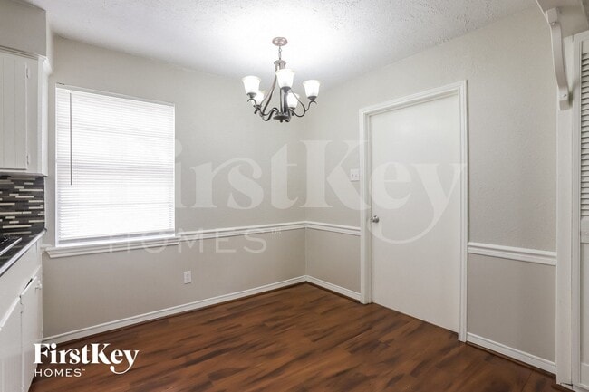 Photo - 12115 Hillcroft St