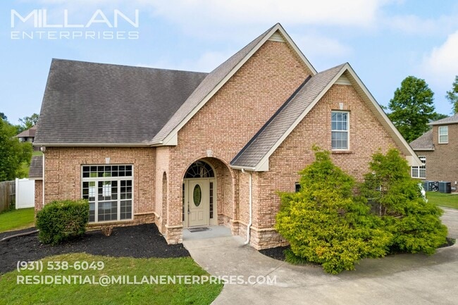Building Photo - Charming All-Brick Home with In-Ground Poo...