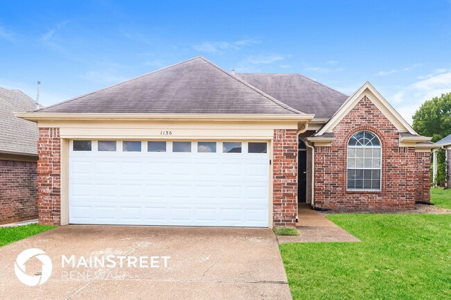 Photo - 1136 Breezy Valley Dr House