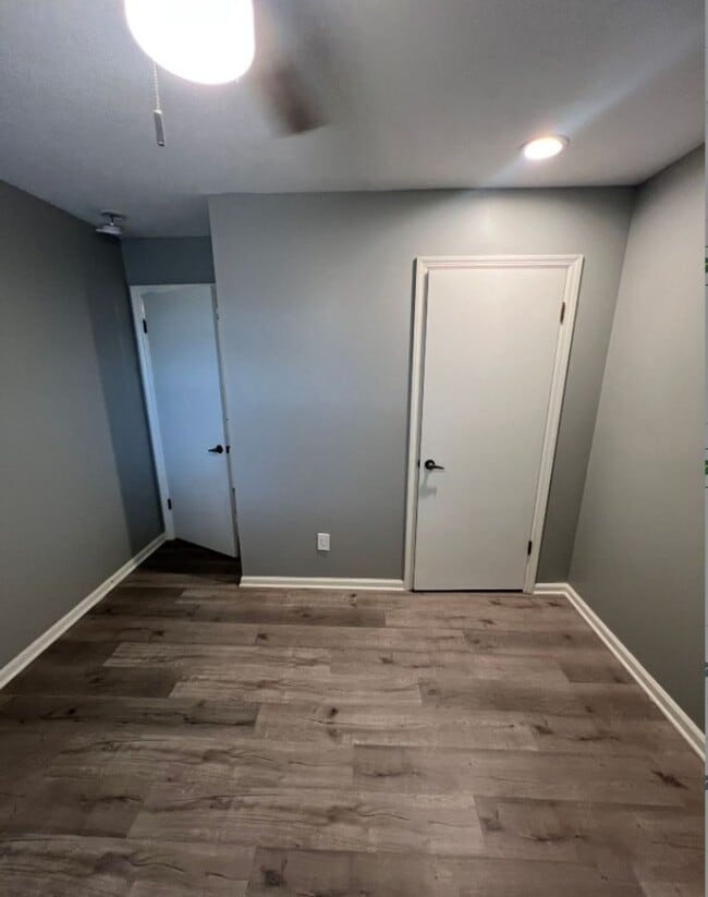 Photo - Charming 2-Bedroom Apartment with Stylish ...