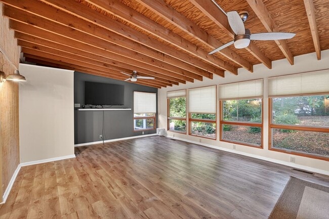 Building Photo - 1285 Willivee Dr