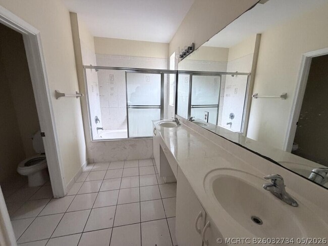 Photo - 3760 NE 15th St