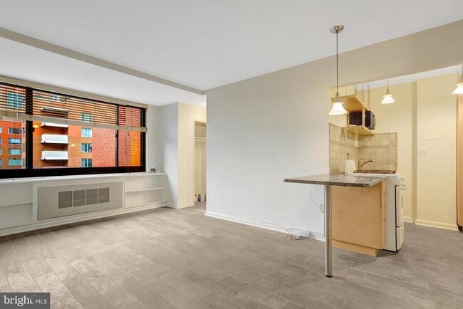 Photo - 1021 Arlington Blvd Apartment Unit 905