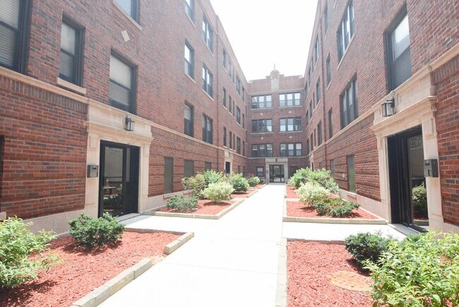 Photo - 2206 W Eastwood Ave Condo Unit ES2