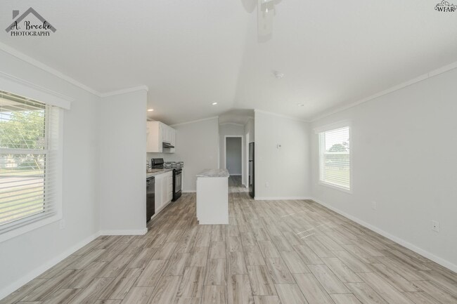 Photo - 106 S Pacific Ave