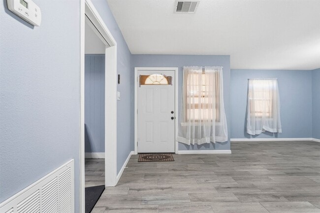 Photo - 3106 Madeley St