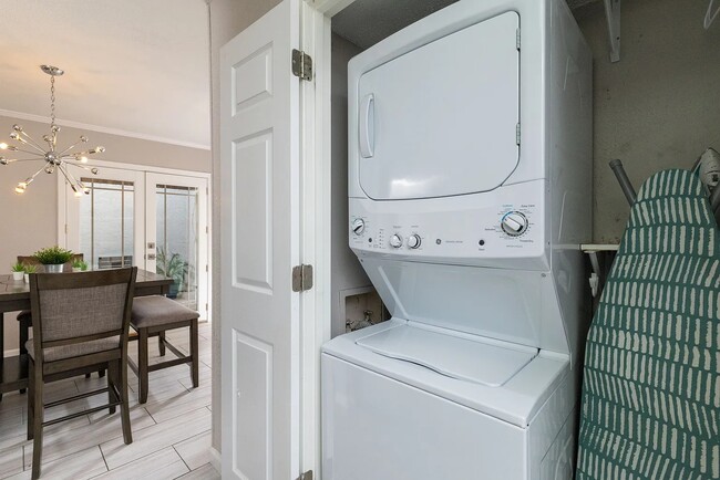Photo - 2215 Park Hill Dr