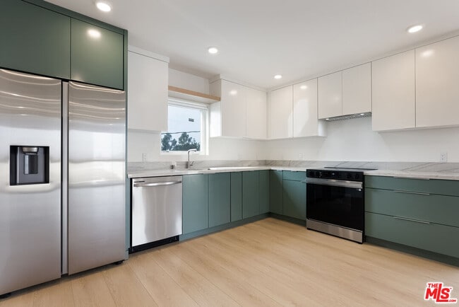 Photo - 8561 Belmont St Unidad 8