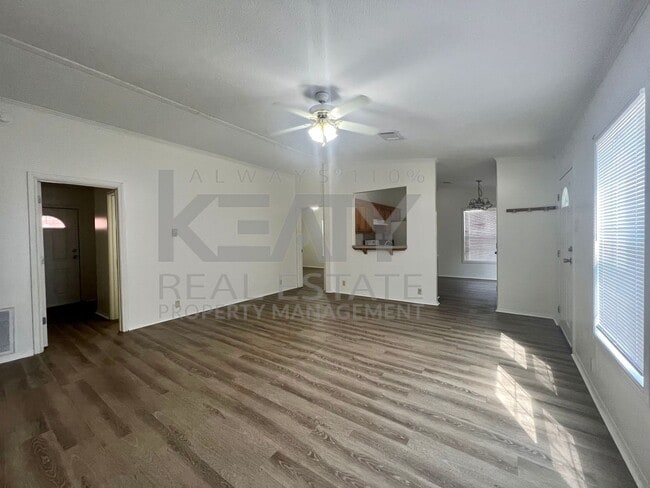 Photo - 113 Country Ln Unidad A