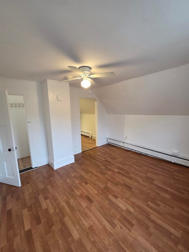 Photo - 271 W Main St