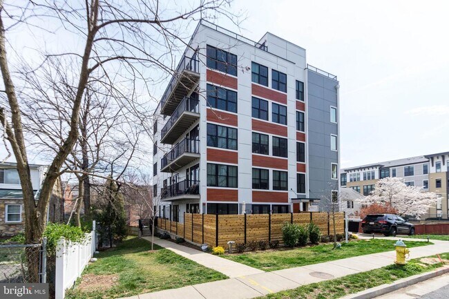 Photo - 1245 N Pierce St Apartamento Unidad 6