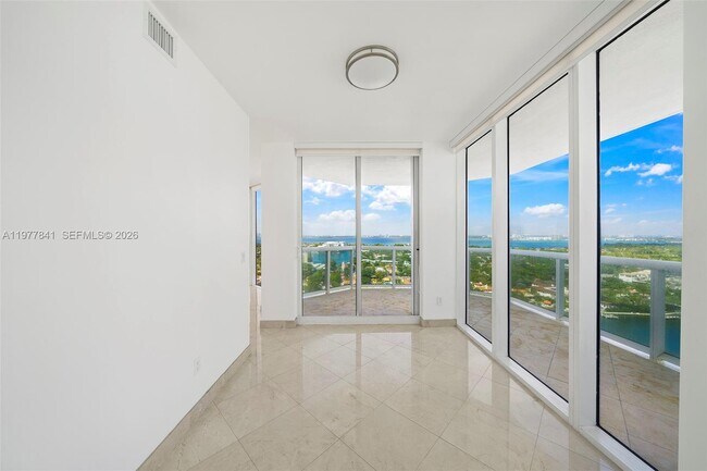 Photo - 4775 Collins Ave Unit 2507