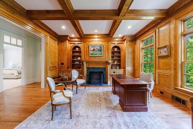 Photo - 25 Asheworth Ct NW