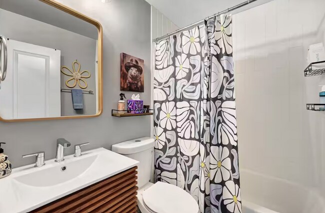Photo - Spacious 3-Bed, 2-Bath Home in Denver