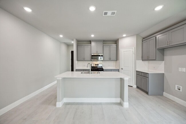Photo - Prime Location Available First of November