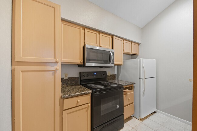 Photo - 8055 Cambridge St Unidad 20