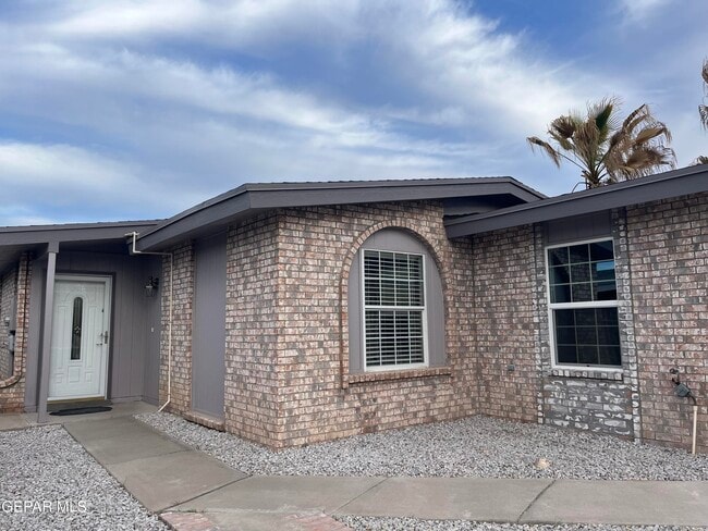 Photo - 1689 St Stephen Pl