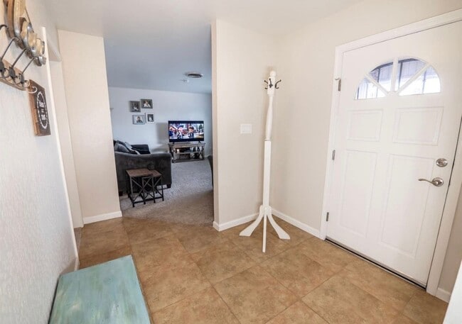 Photo - 210 Canterbury Ave