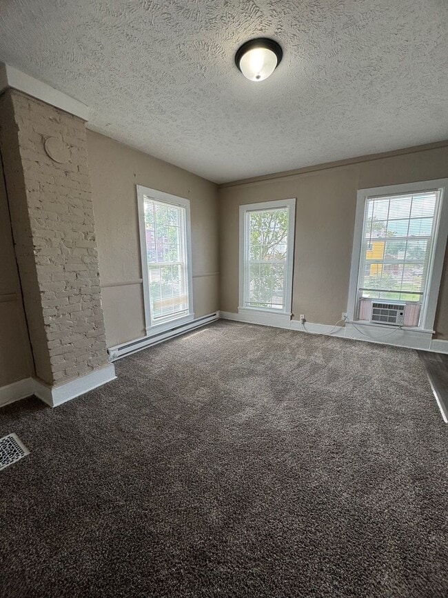 Building Photo - EVH Rentals (1049 Park Ave) Unit 3