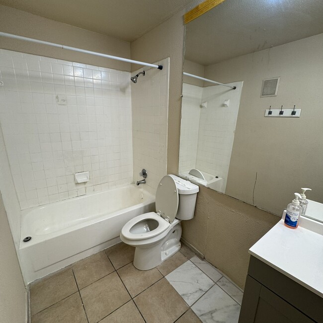 Photo - 14550 Fonmeadow Dr Unidad 1304