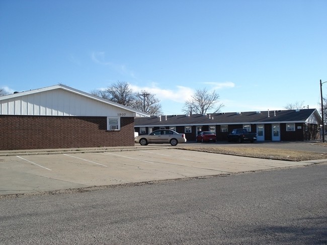Kirkland & Gregory Drive Apartments - Kirkland & Gregory Drive Apartments