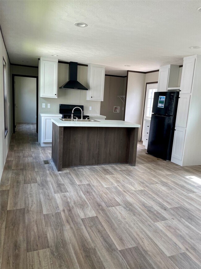 Photo - 720 S Shanks St