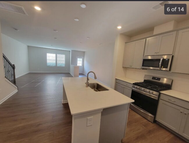 Photo - 15620 Country House St