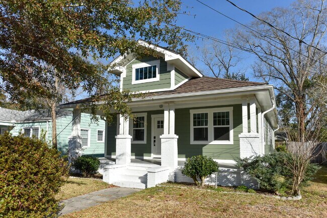 Photo - Super Cute Bungalow