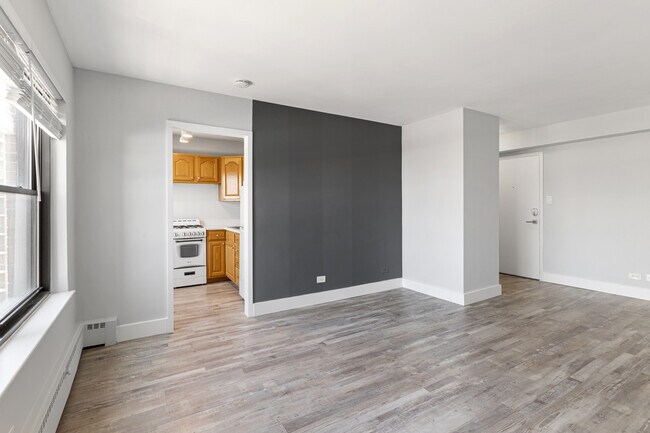 Photo - 5858 N Sheridan Rd Unit 1105