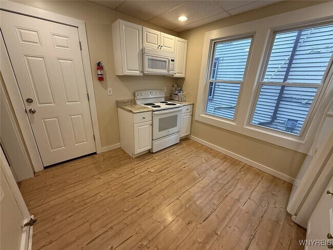 Photo - 76 Vernon Pl