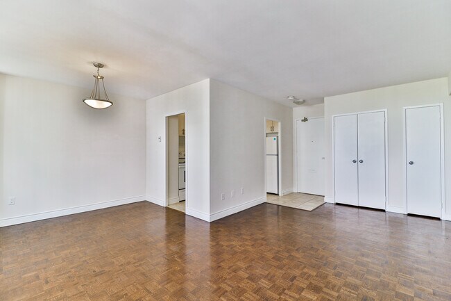 Photo - 1 Bedroom Unit - 50 Cambridge Unité 1-Bed