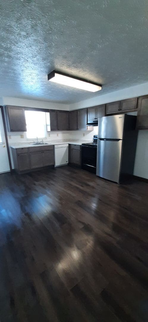 Photo - ROYAL OAKS APARTMENTS