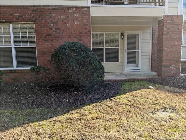 401 Meadowland Ct