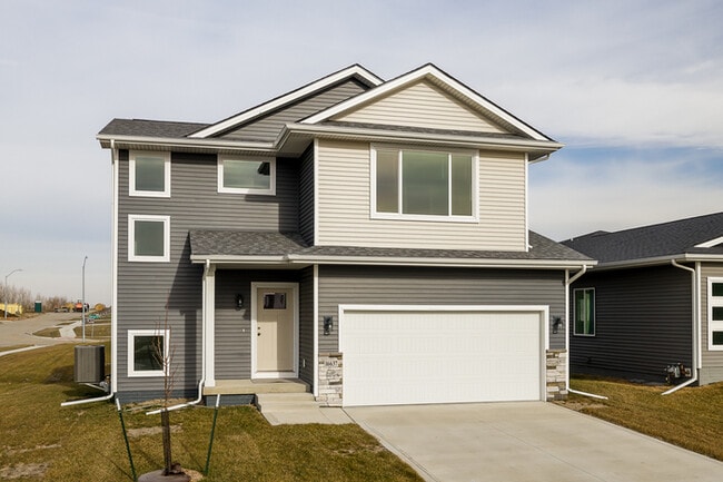 Building Photo - 16637 Goodman Dr Rental