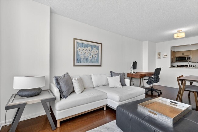 Photo - 10101 Grosvenor Pl Unit 614