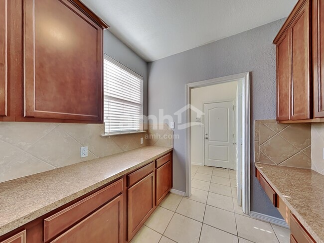 Photo - 1011 High Lane Court