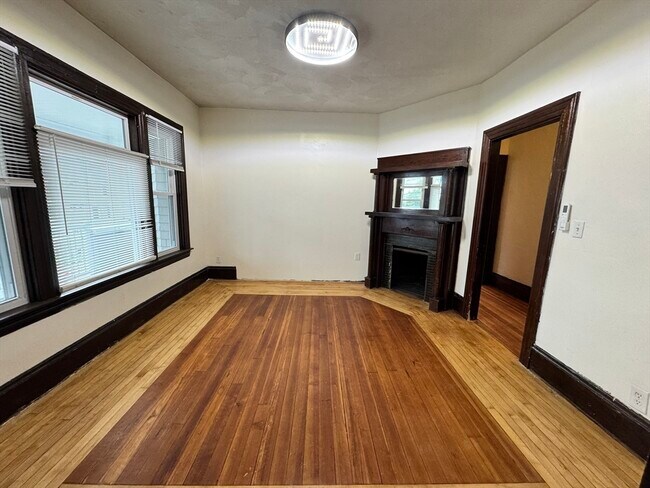 Photo - 341 Belmont St Unit 1